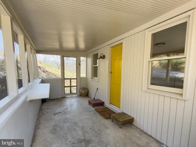 Photo - 37905 Snickersville Turnpike