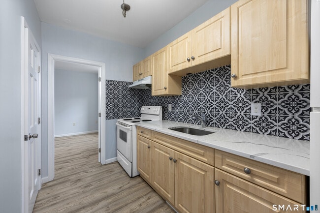 Photo - 60 Center St