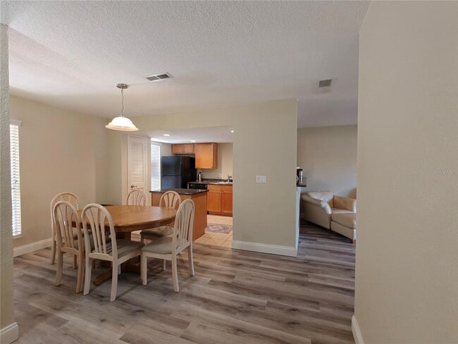 Photo - 1810 NW 23rd Blvd Unidad 165