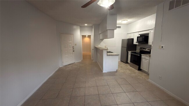 Photo - 10855 Meadowglen Ln Unit 1009
