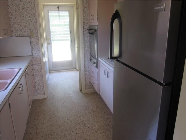 Photo - 2120 NE 56th St