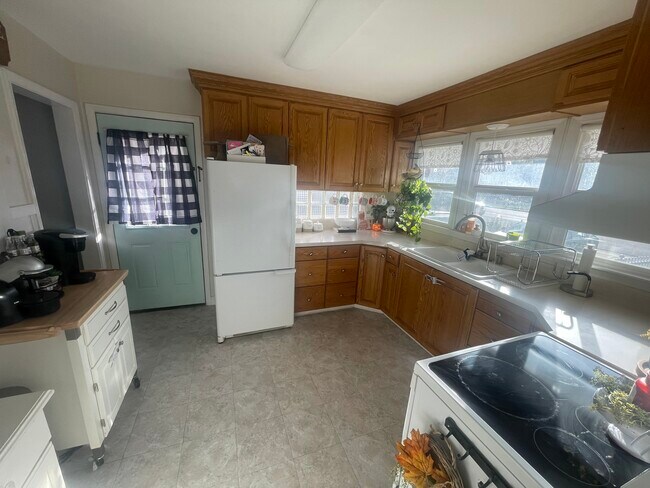 Photo - 1032 N 300 W