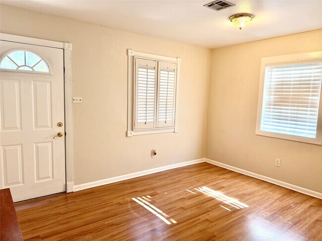 Photo - 4275 Bethel Blvd