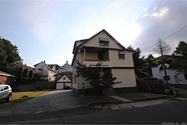 Photo - 32 Pleasant St Unit ThirdFloor#3