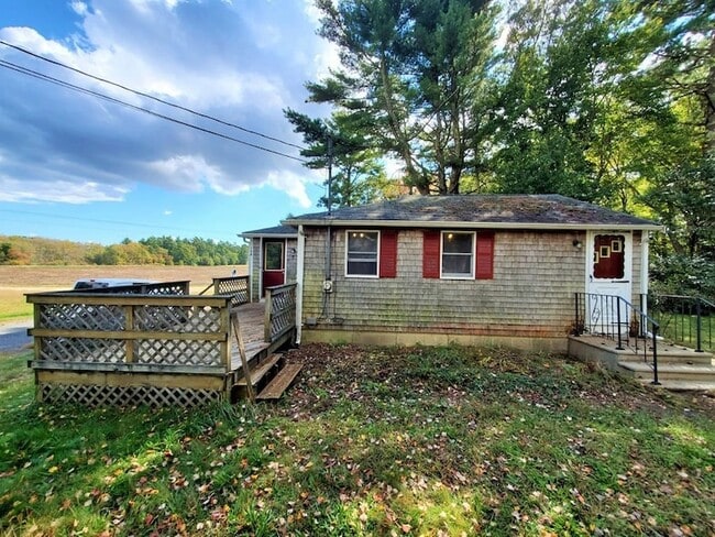 Building Photo - 16 R Indian St Rental
