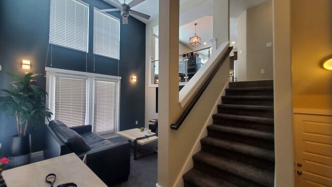 Photo - 2 Master Suites Townhome 2 Car Garage