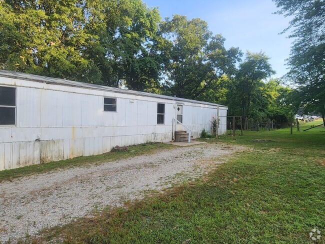 Building Photo - 224 Melody Ln Rental