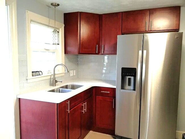 Building Photo - 37 Walworth St Unit 37 Walworth