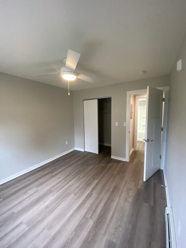 Parkview Apartments - Parkview Apartments