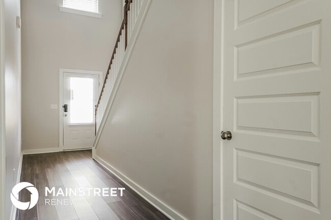 Photo - 370 Ridgeview Cir