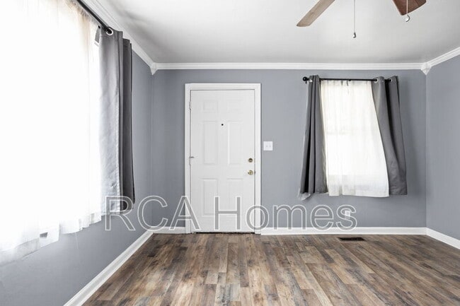 Photo - 4537 Crittenden Ave