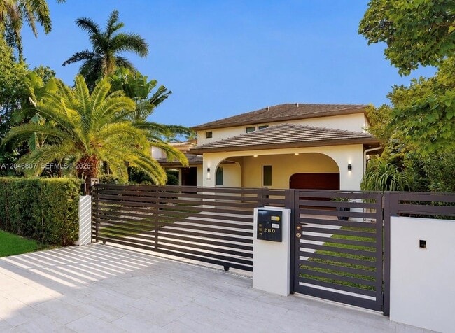 Building Photo - 260 S Coconut Ln