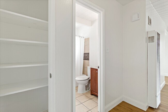 Photo - 645-647 S 29th St