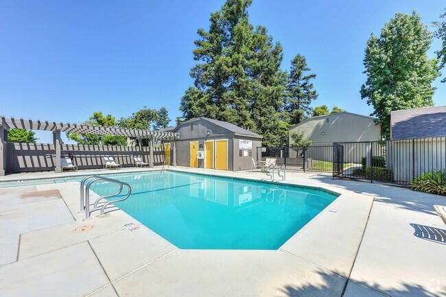 Building Photo - The Redwoods Apartments