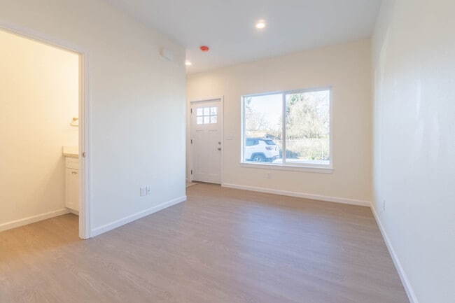 Photo - 4146 Avalon St