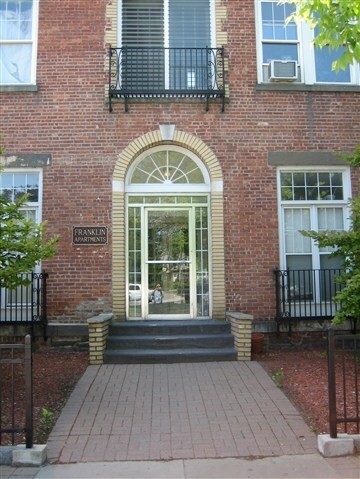 Photo - Franklin Apartments