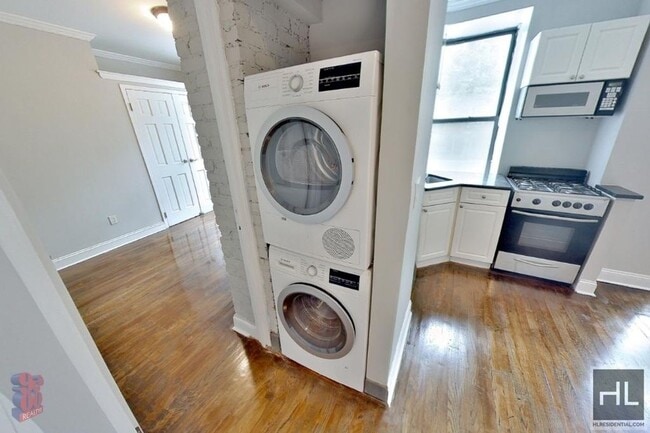 Photo - E 13TH ST. Unit 5