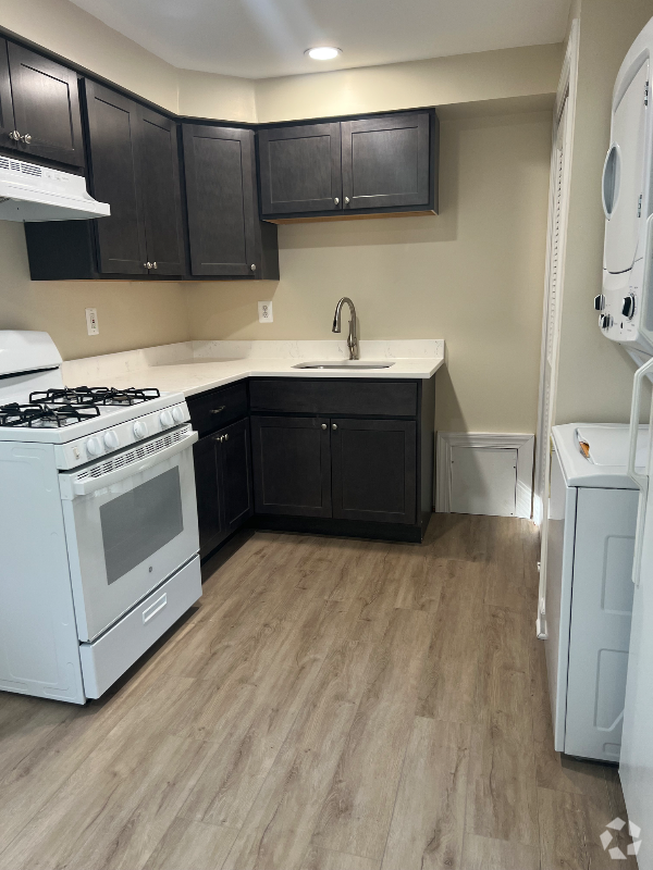Building Photo - 9014 Merrimack Dr Unit 9014 Rental
