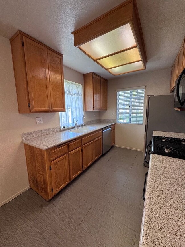 Photo - Single Family Home for Rent is South Oxnard - 3 Bedroom 2 Bathroom
