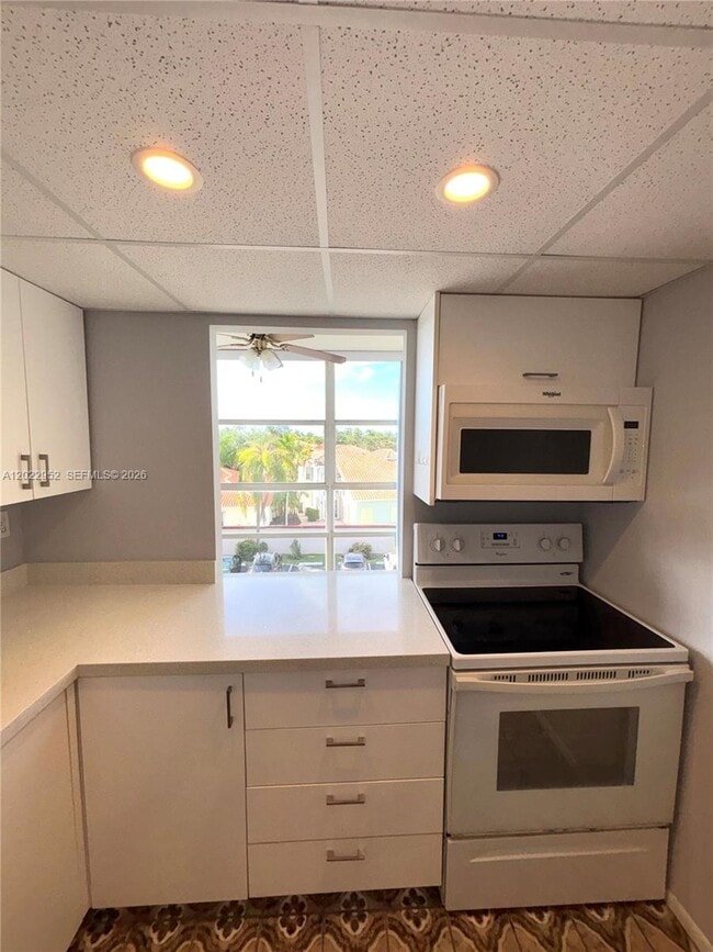 Photo - 2001 Atlantic Shores Blvd Unit 409