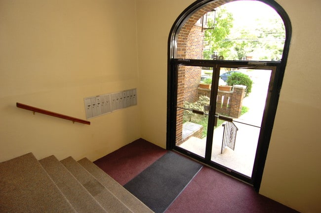 South Grove Apartments