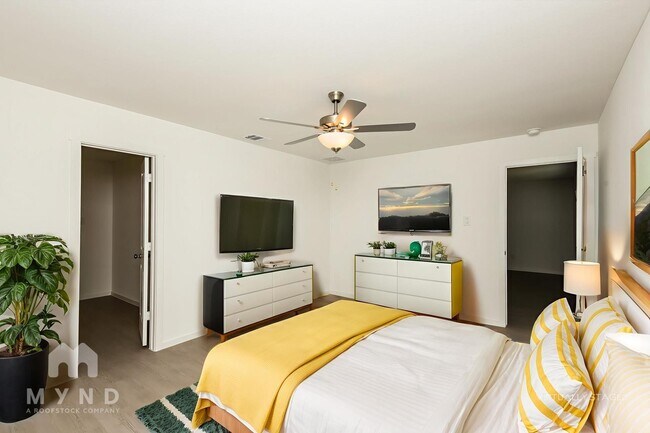 Photo - 2709 Ctr Crk Ln