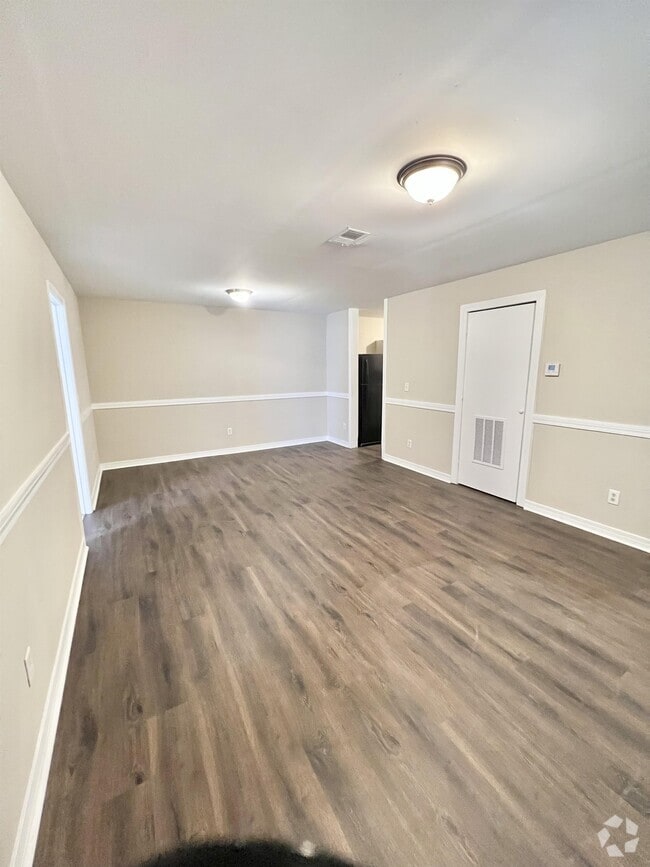 Building Photo - 601 Skyview Dr Unit 213 Rental
