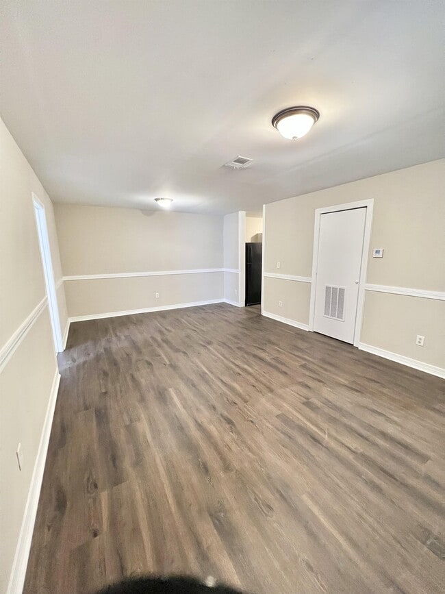 Building Photo - 601 Skyview Dr Unit 213 Rental