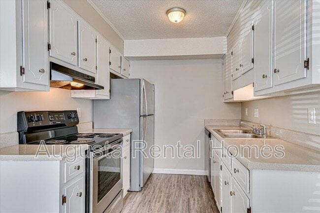 Photo - 170 Chalet North CT