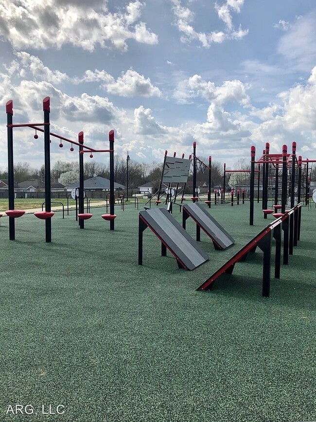 Photo - 231 N Broadway Dr