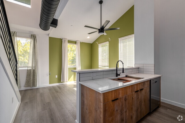 1 habitación, 1,5 baños, 890 pies cuadrados, cocina