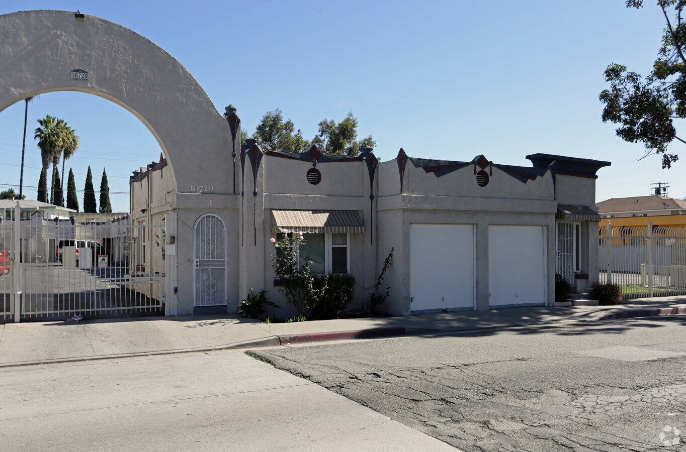 Photo - 10720 Long Beach Blvd