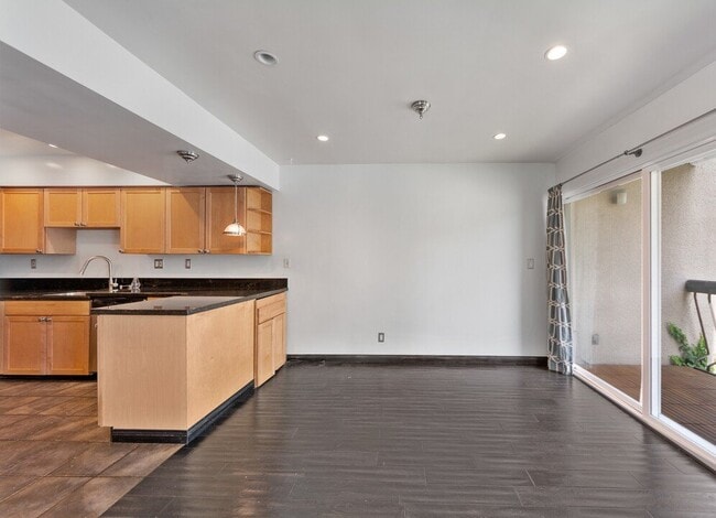 Photo - 5650 Cambridge Way Unidad 2