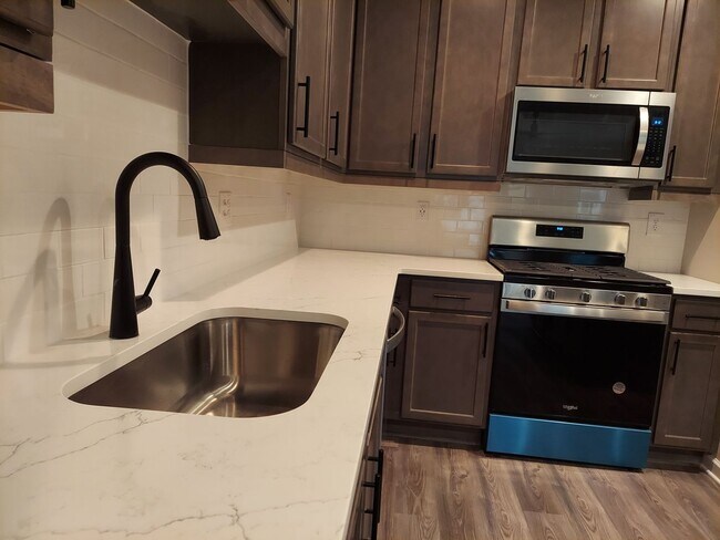 Photo - In-Town Townhome for rent in Monroe Heights!