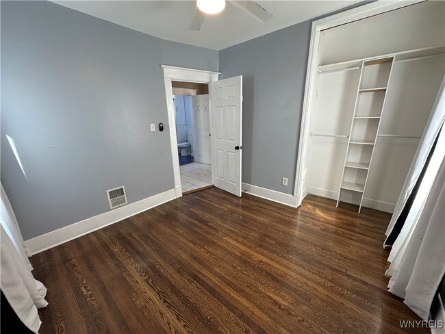 Photo - 1133 Hertel Ave