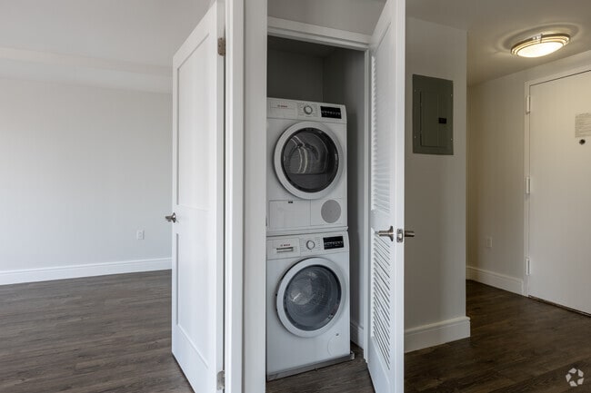 Photo - The Cole by Stonehenge