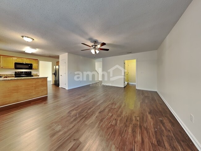 Photo - 139 Julian Pond Ln