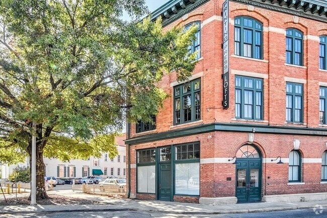 Building Photo - 215 N Court St Unit 14 Rental