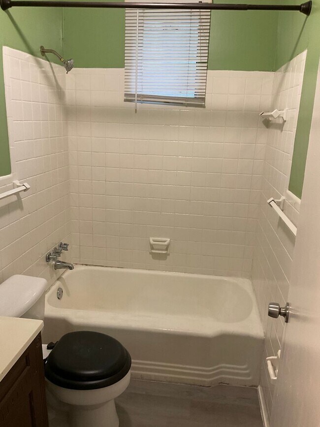 Photo - MOVE IN SPECIAL NOW OFFERED!