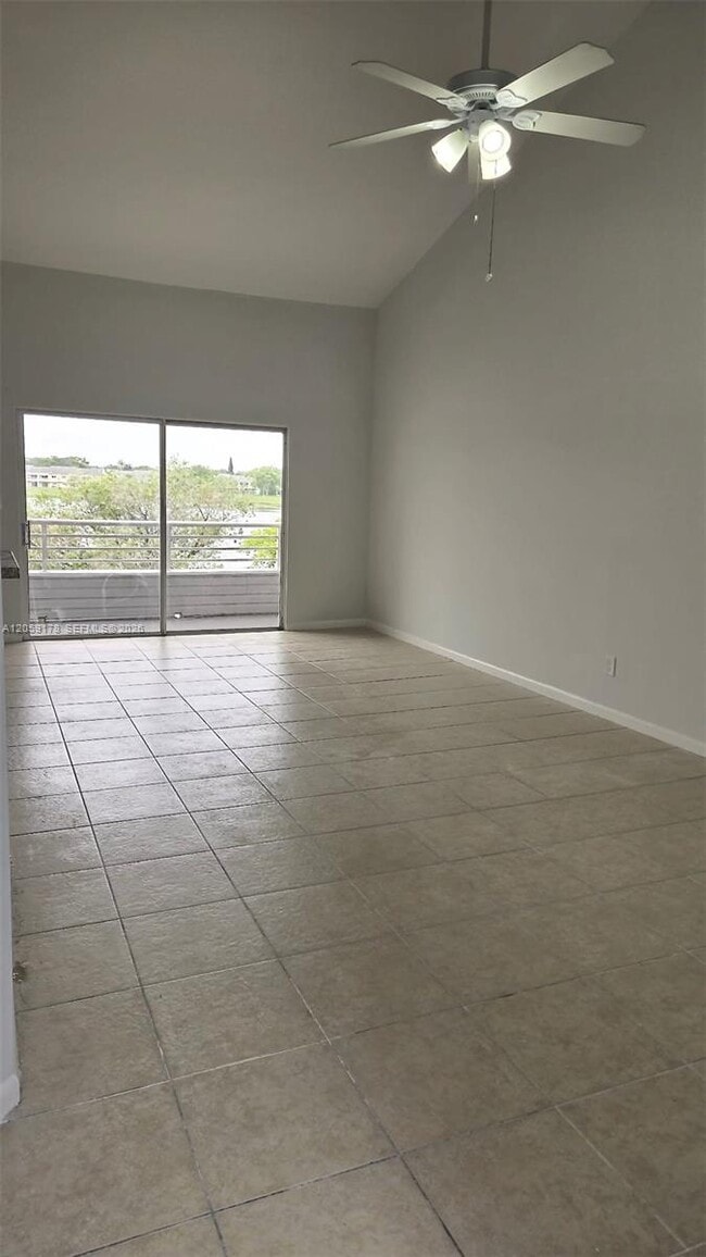 Photo - 3409 NW 44th St Unit 201