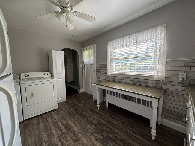 Photo - 120 Prairie Ave Unit Top