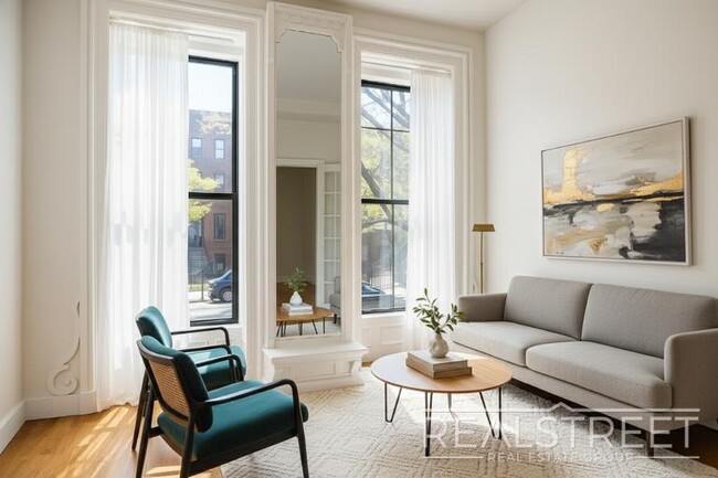 Building Photo - NEW & Charming 3 Bed Parlor Floor-through ...