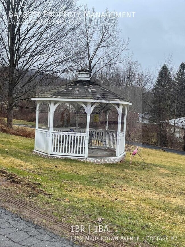 Photo - 1952 Middletown Ave