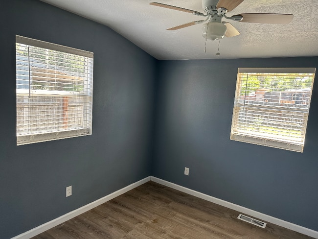 Photo - 401 16th Ave Ct