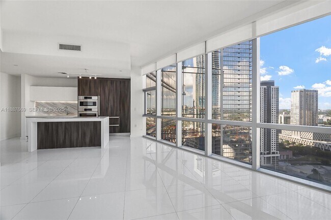 Photo - 851 NE 1st Ave Unidad 2802