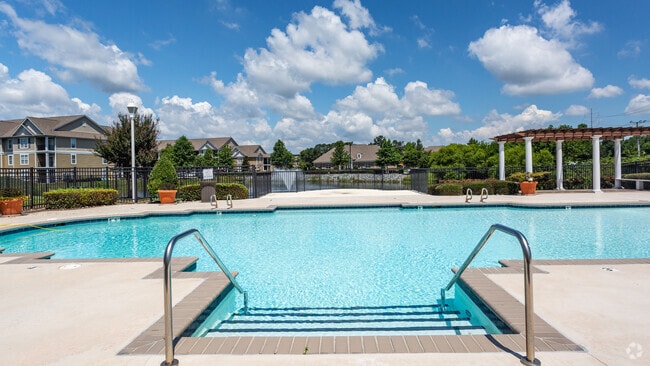 Building Photo - THE LAKES AT TOWN CENTER Rental