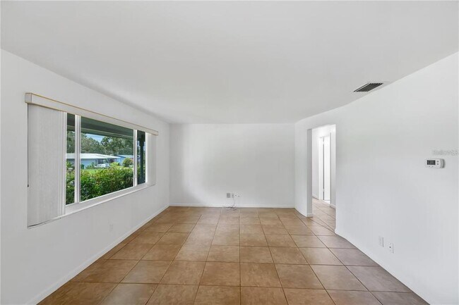 Photo - 1812 Lady Mary Dr