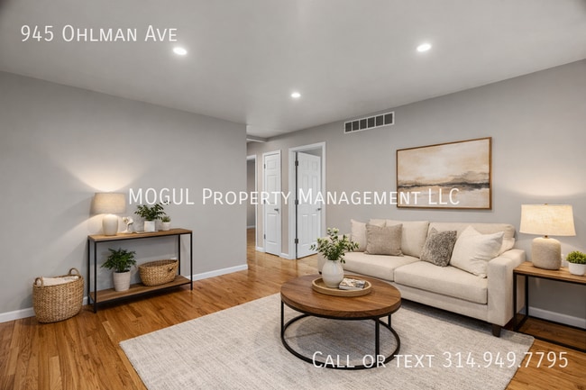 Photo - 945 Ohlman Ave