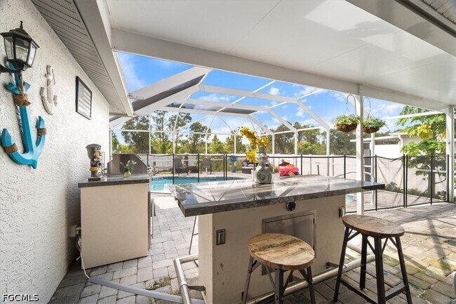 Photo - 1021 Alvin Ave