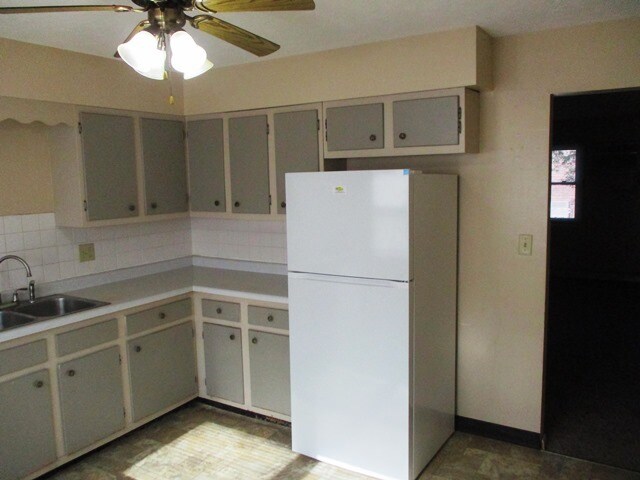Photo - 101 N Williamsburg Dr